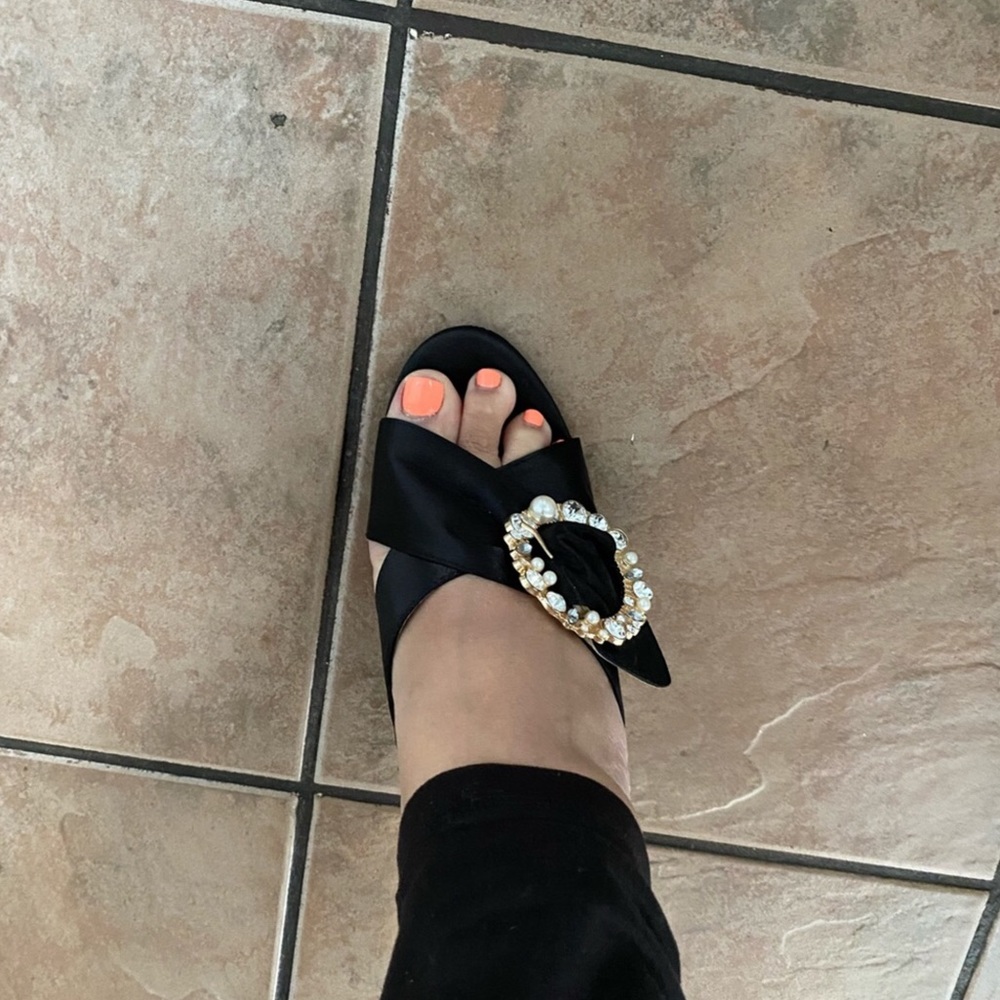Gorgeous Rhinestone & Black Satin Slip On Heels! - Picture 3 of 7